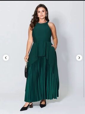 NWT BloomChic 26 teal Pleated Halter Maxi Dress
